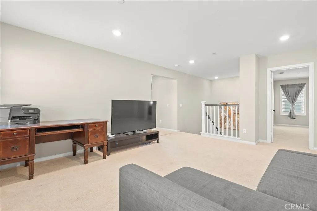2855 E Howlett Ln, Ontario, California 91762 home-pic-28