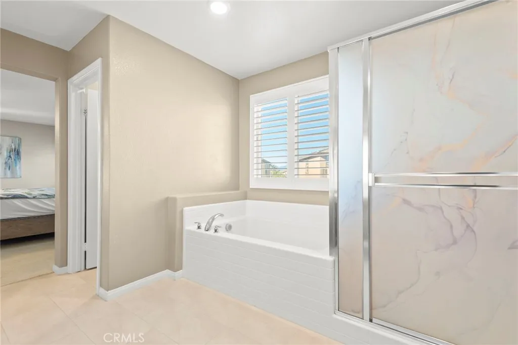 2855 E Howlett Ln, Ontario, California 91762 home-pic-34