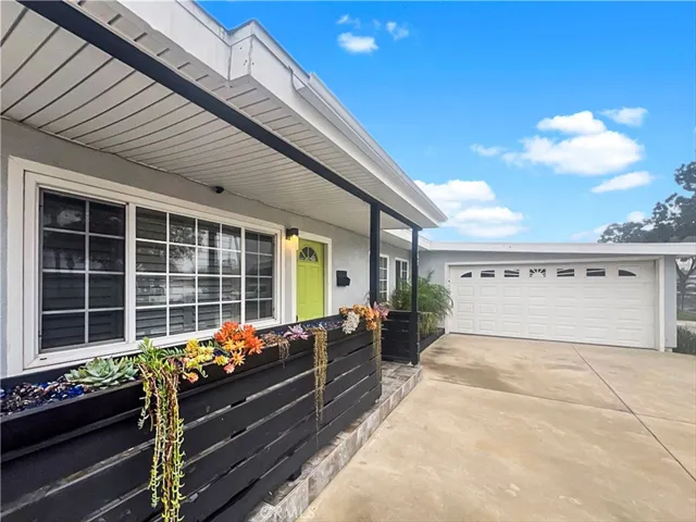 2-Car Garage!