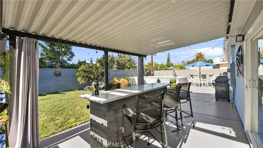 Entertainer's Backyard