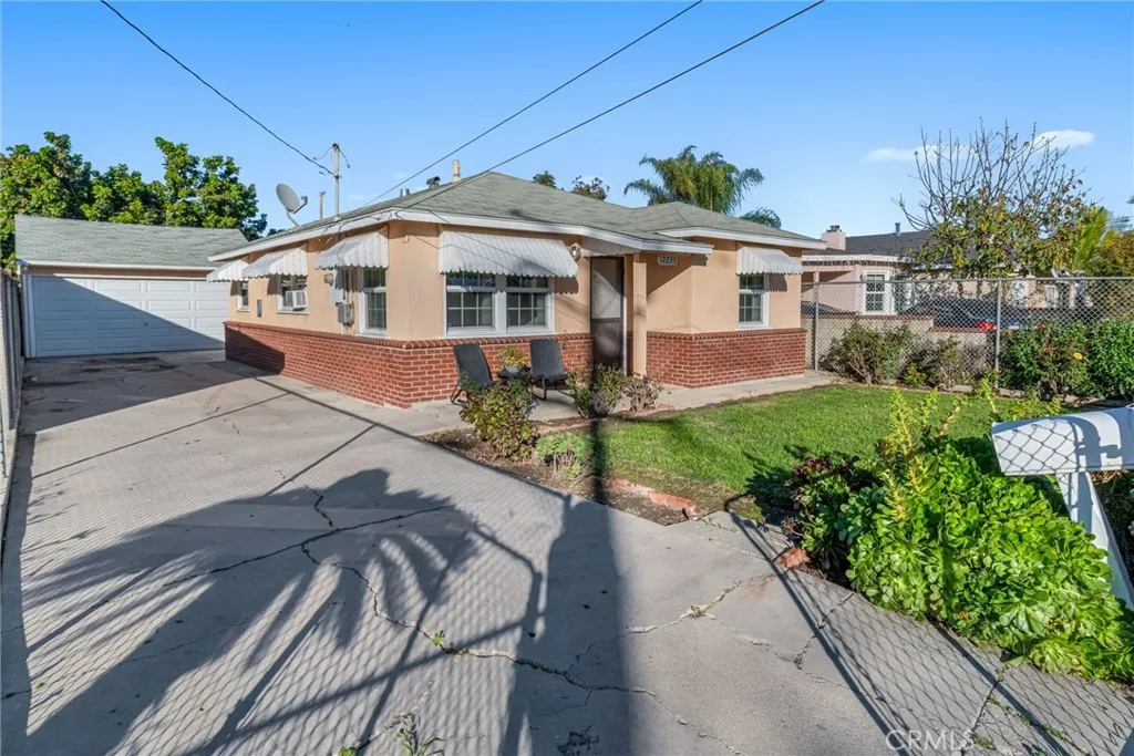 12233 Academy, Artesia, California 90701 home-pic-28