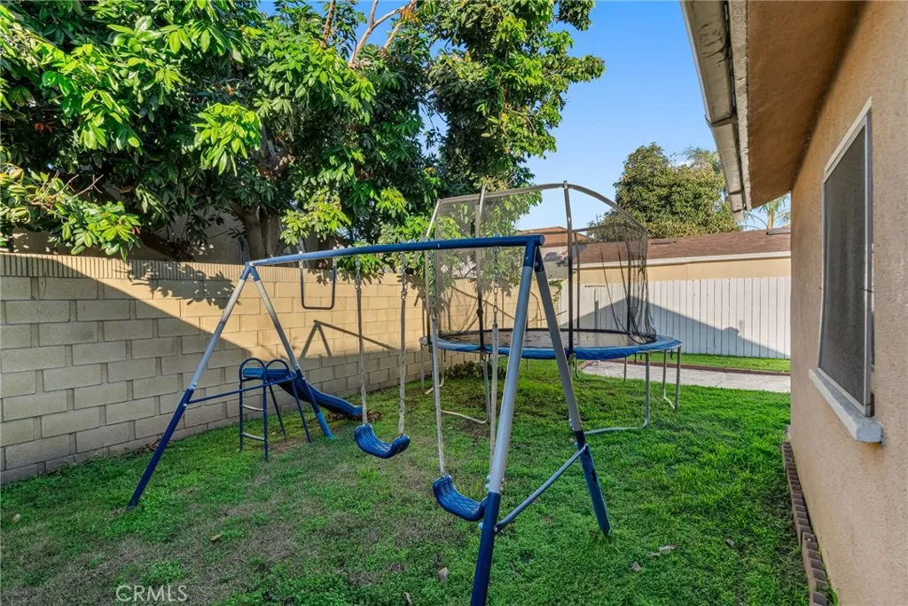 12233 Academy, Artesia, California 90701 home-pic-36