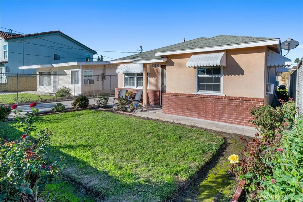 12233 Academy, Artesia, California 90701 home-pic-27