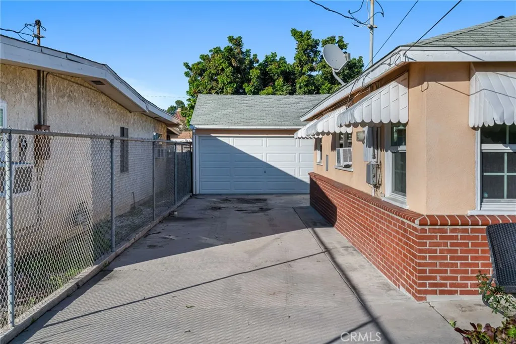12233 Academy, Artesia, California 90701 home-pic-31