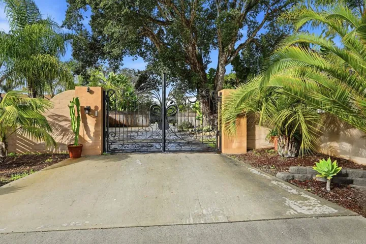 Tuttle Street, Carlsbad, California 92008