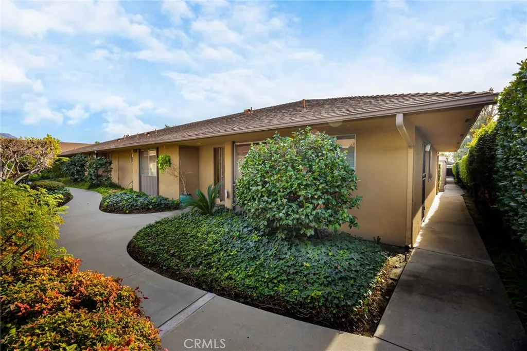 180 E Parkdale, San Bernardino, California 92404 home-pic-1