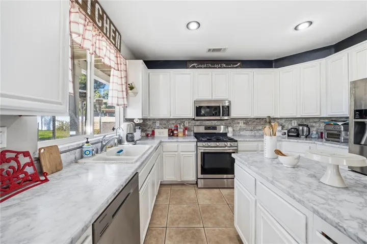 38397 Birch Hill Court, Murrieta, California 92563