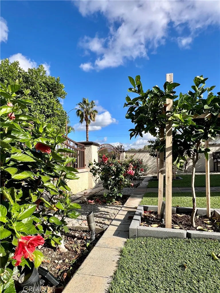 25473 Yolanda, Moreno Valley, California 92551 home-pic-10