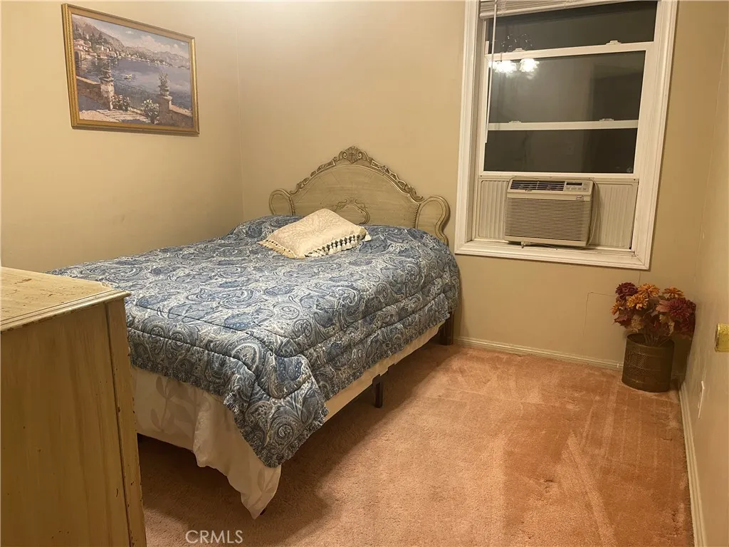 18048 Valley Vista Boulevard, Encino, California 91316 home-pic-8