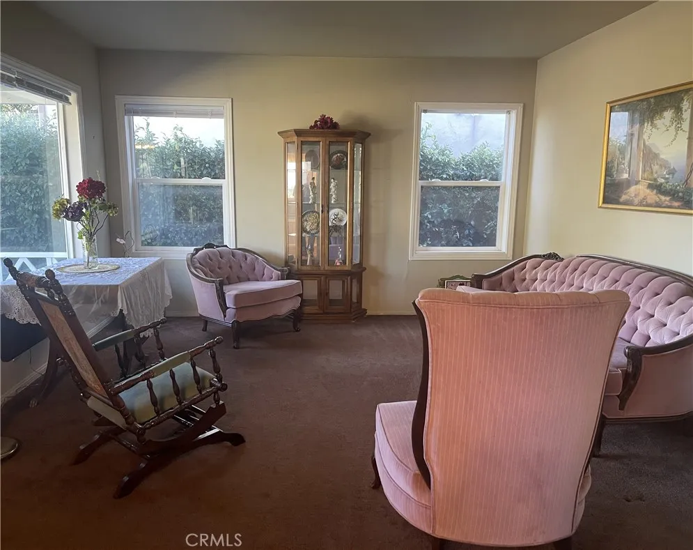 18048 Valley Vista Boulevard, Encino, California 91316 home-pic-2