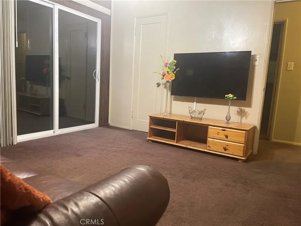 18048 Valley Vista Boulevard, Encino, California 91316 home-pic-10