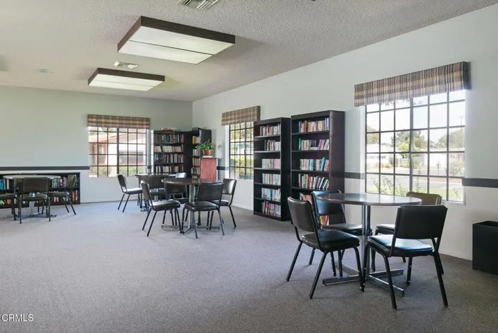 37-web-or-mls-UpmarketMedia_Meadowlake (