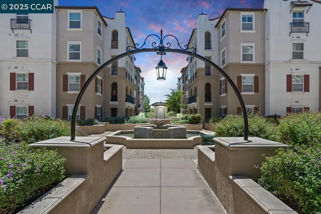 3240 Maguire Way 401, Dublin, California 94568 home-pic-1