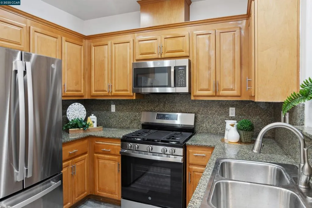 3240 Maguire Way 401, Dublin, California 94568 home-pic-18