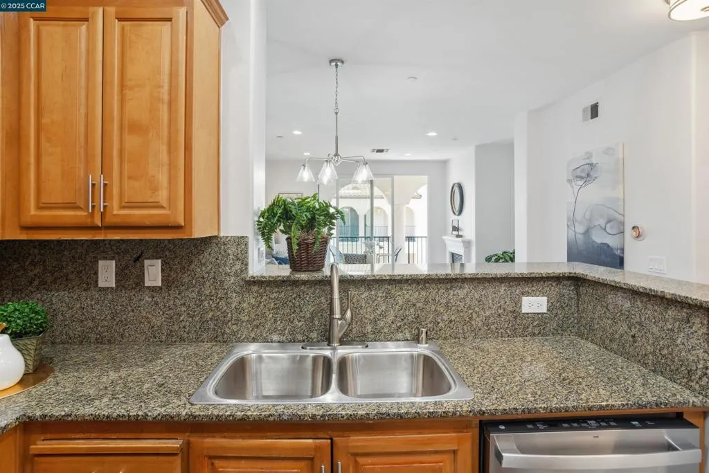 3240 Maguire Way 401, Dublin, California 94568 home-pic-20