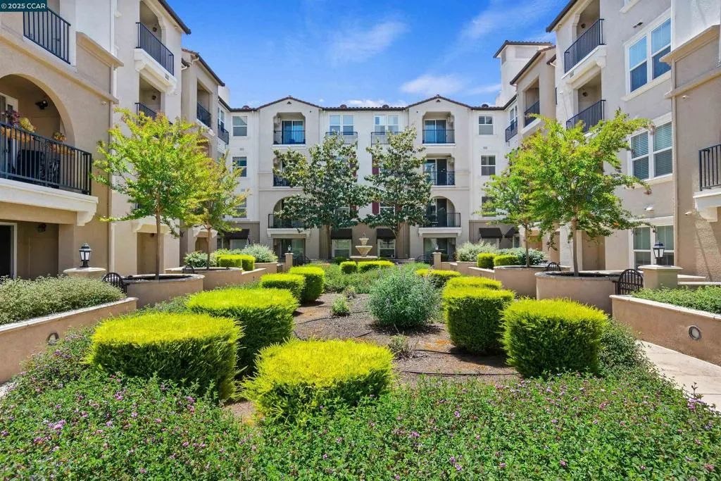 3240 Maguire Way 401, Dublin, California 94568 home-pic-43