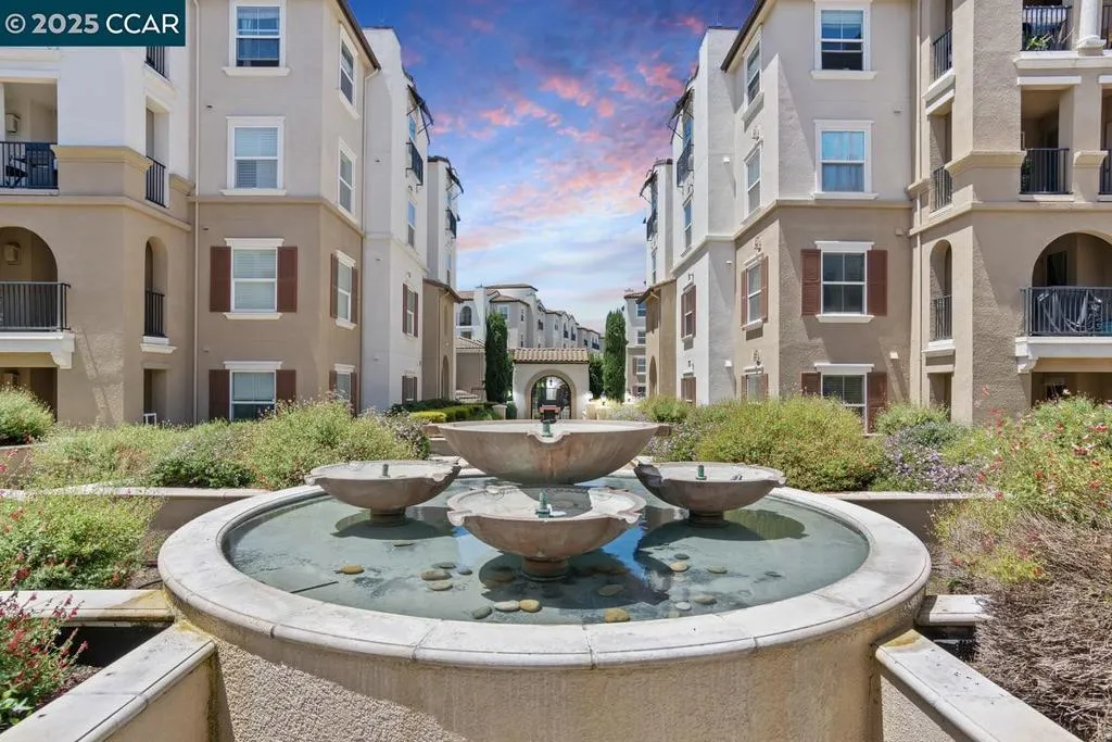3240 Maguire Way 401, Dublin, California 94568 home-pic-2