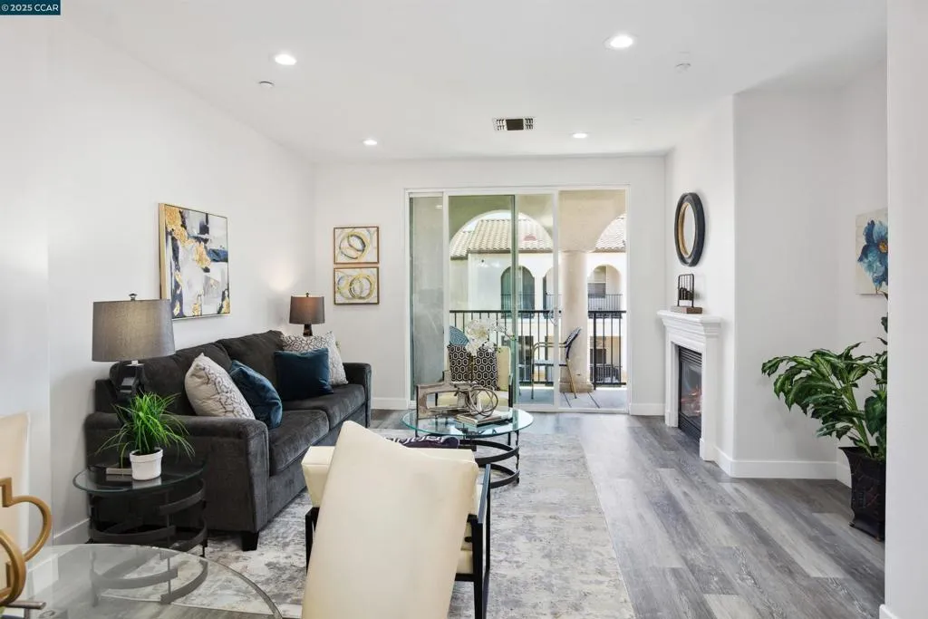 3240 Maguire Way 401, Dublin, California 94568 home-pic-9
