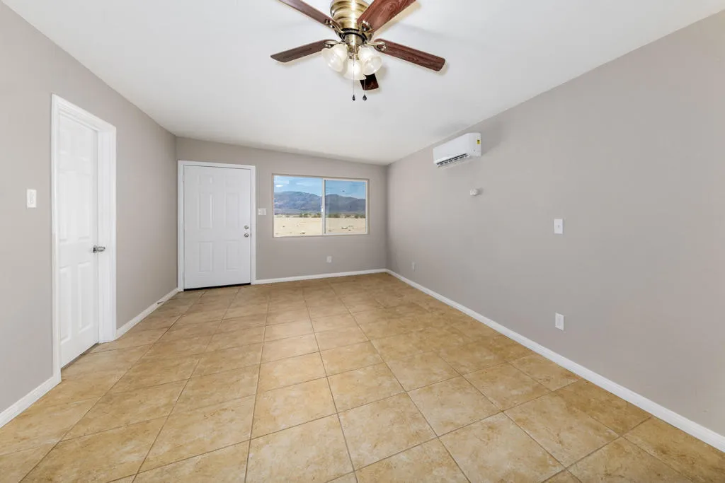 84417 Amboy Road, 29 Palms, California 92277 home-pic-5