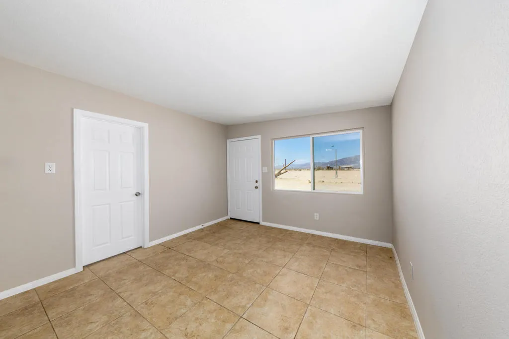 84417 Amboy Road, 29 Palms, California 92277 home-pic-7