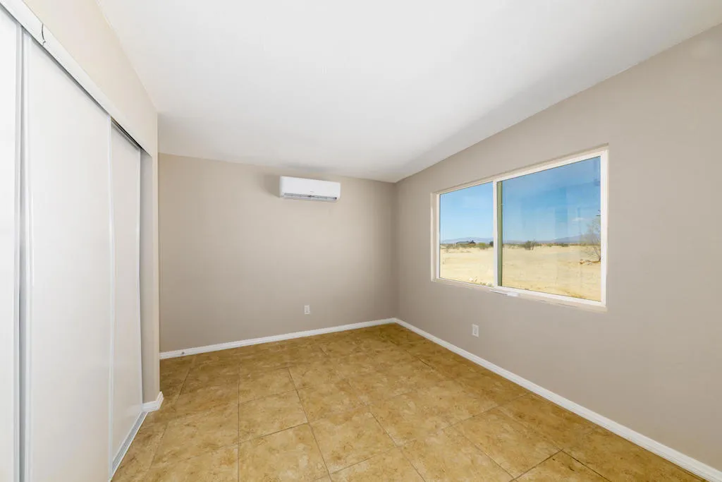 84417 Amboy Road, 29 Palms, California 92277 home-pic-11