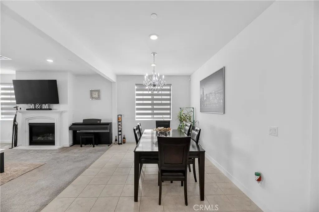 30646 Canary Palm Circle, Menifee, California 92584 home-pic-32