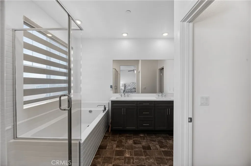 30646 Canary Palm Circle, Menifee, California 92584 home-pic-50