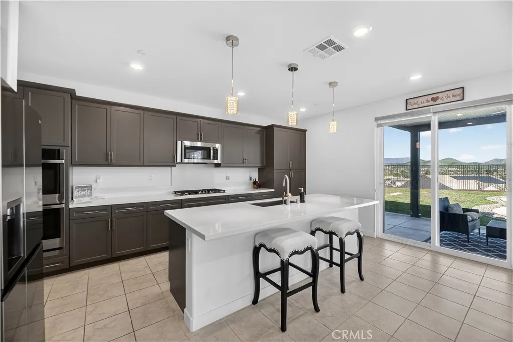 30646 Canary Palm Circle, Menifee, California 92584 home-pic-26