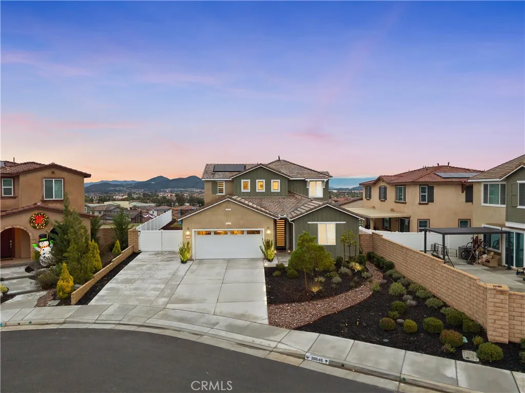 30646 Canary Palm Circle, Menifee, California 92584 home-pic-1