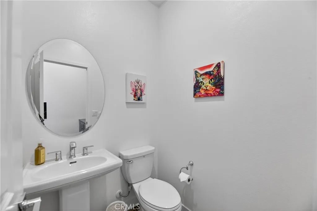 30646 Canary Palm Circle, Menifee, California 92584 home-pic-33
