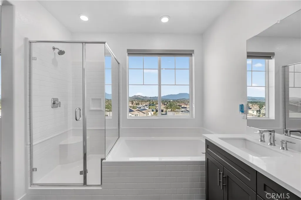 30646 Canary Palm Circle, Menifee, California 92584 home-pic-52