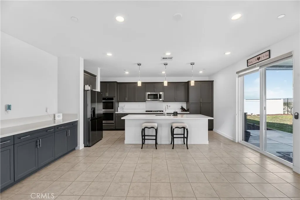 30646 Canary Palm Circle, Menifee, California 92584 home-pic-21