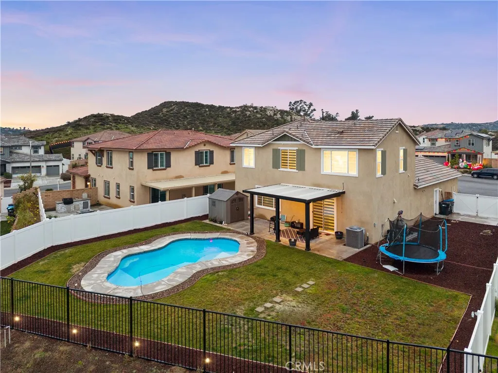 30646 Canary Palm Circle, Menifee, California 92584 home-pic-4