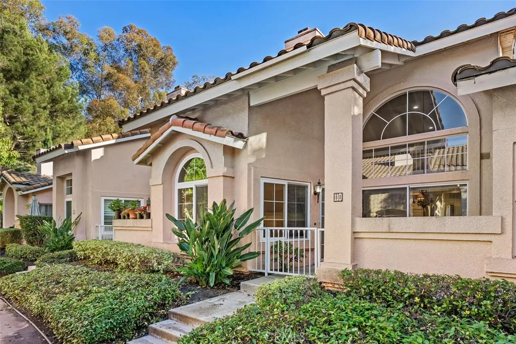 110 Nightingale, Aliso Viejo, California 92656 home-pic-1