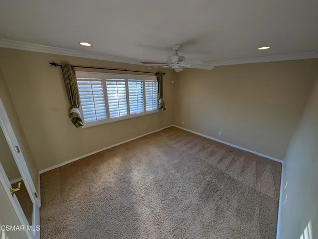 PXL_20251227_232652504