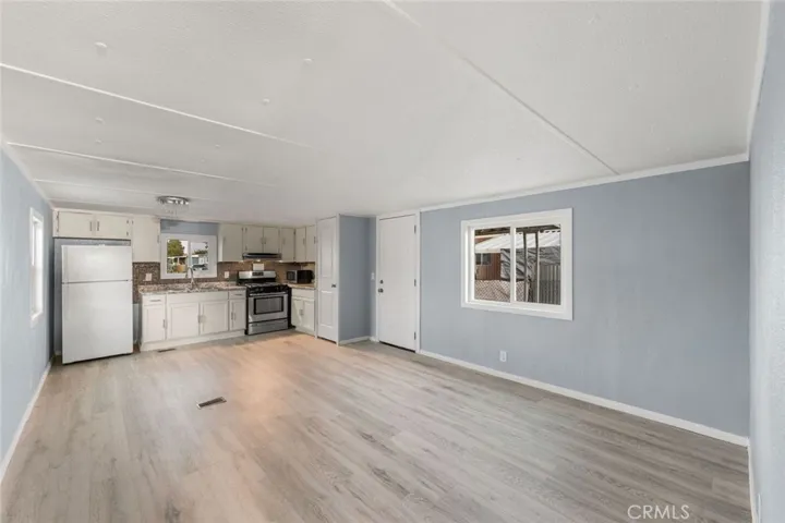 3300 15th W, Rosamond, California 93560