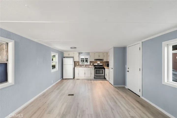 3300 15th W, Rosamond, California 93560