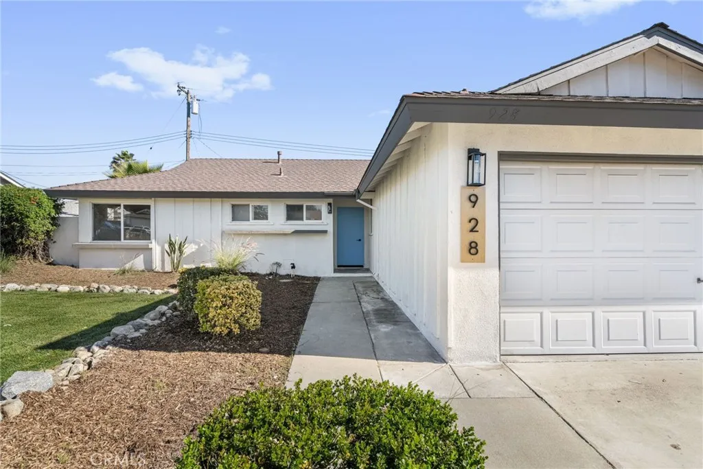928 N Lake, Ontario, California 91764 home-pic-3