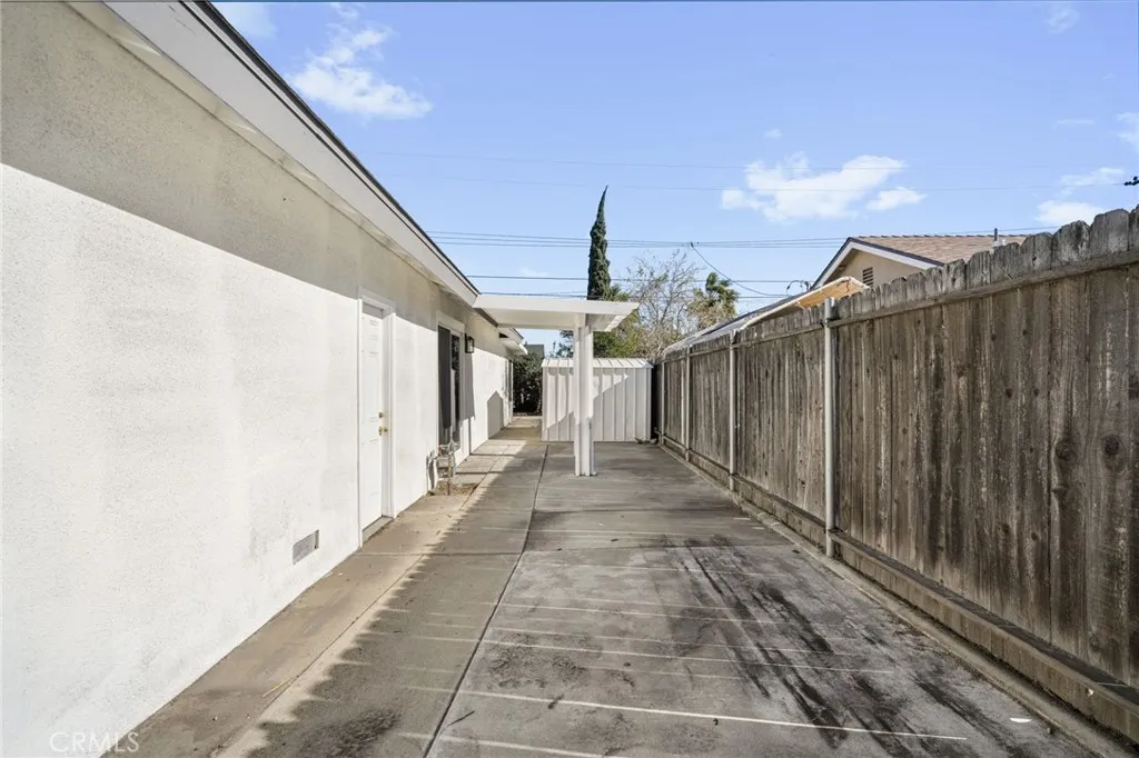 928 N Lake, Ontario, California 91764 home-pic-33