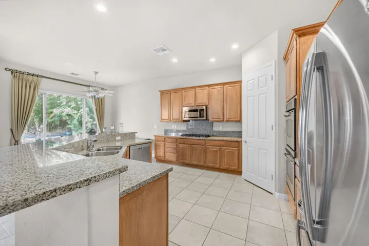 81566-avenida-sombra-004