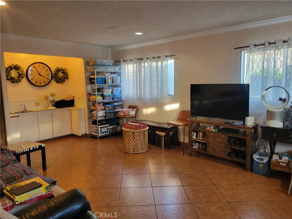 1934 Vineyard, Los Angeles, California 90016 home-pic-24