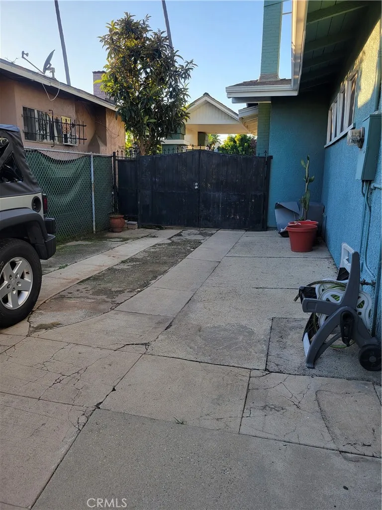 1934 Vineyard, Los Angeles, California 90016 home-pic-26