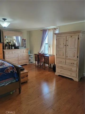 Upstairs primary bedroom