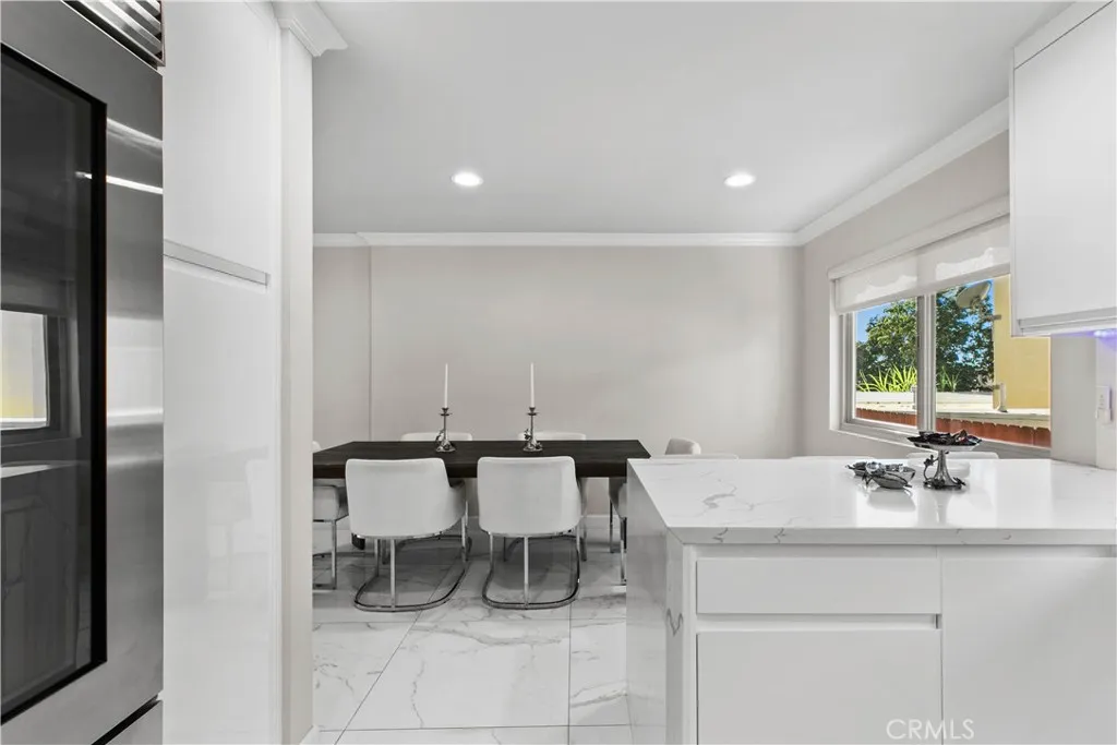 630 E Garflied Avenue E 6, Glendale, California 91205 home-pic-26