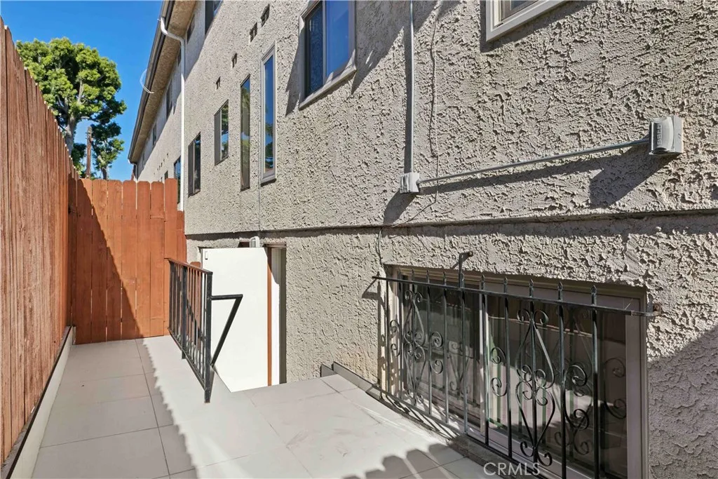 630 E Garflied Avenue E 6, Glendale, California 91205 home-pic-49