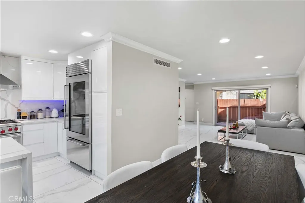630 E Garflied Avenue E 6, Glendale, California 91205 home-pic-19