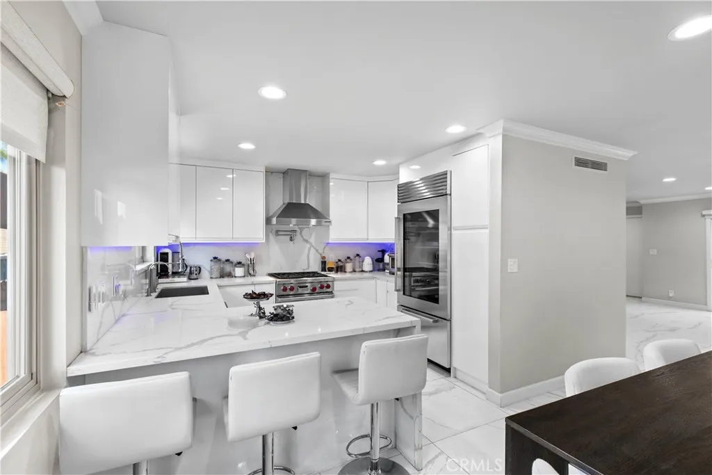 630 E Garflied Avenue E 6, Glendale, California 91205 home-pic-17