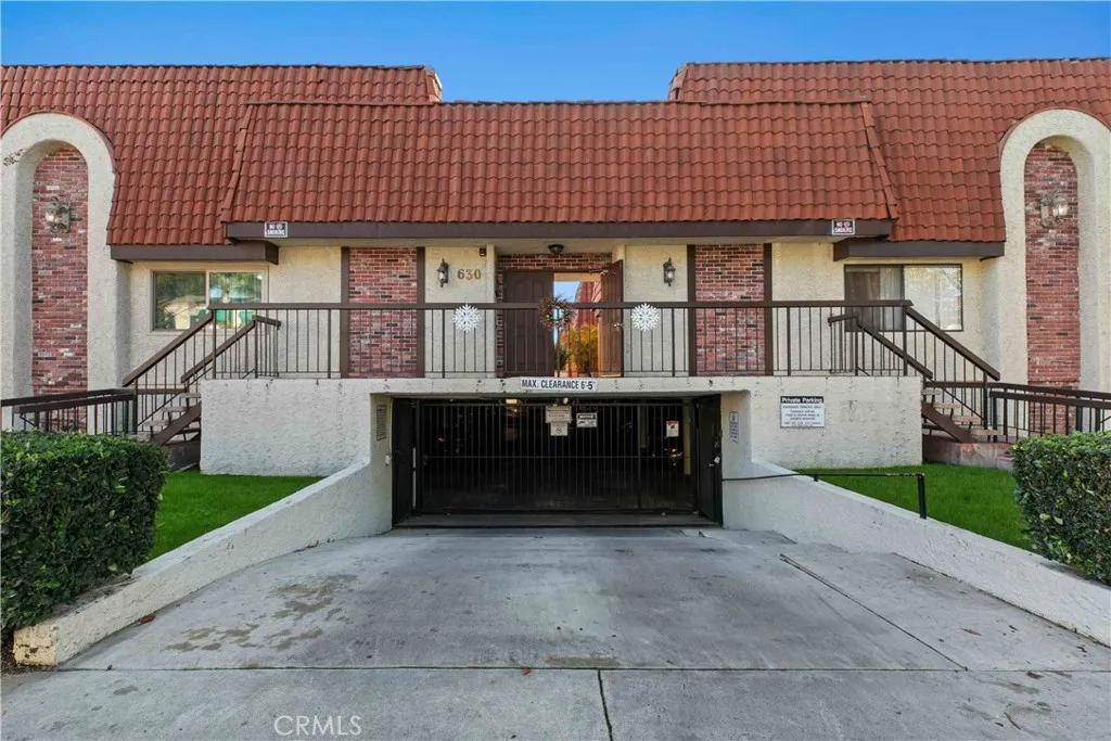 630 E Garflied Avenue E 6, Glendale, California 91205 home-pic-1