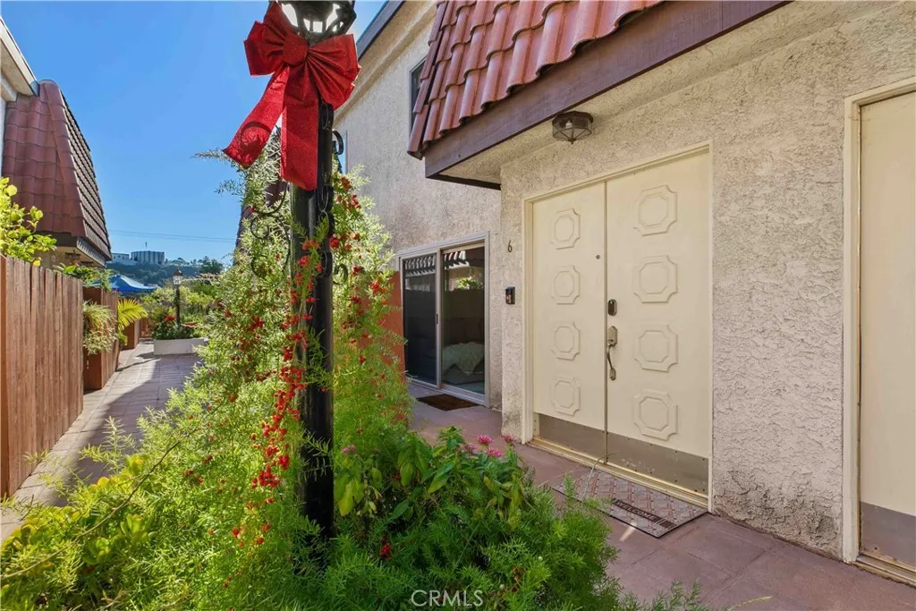 630 E Garflied Avenue E 6, Glendale, California 91205 home-pic-5