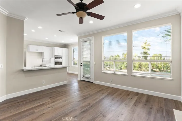 family room unfurnished